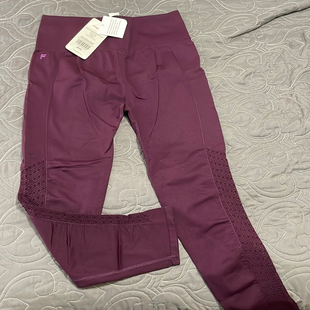 NWT Fabletics seamless high waisted perforated 7/8 leggings